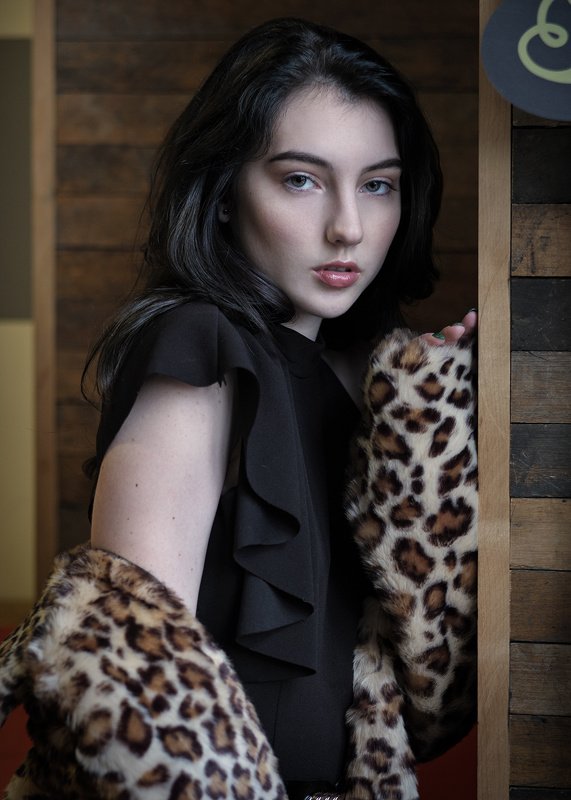 model, brunette, fashion Fake Furphoto preview