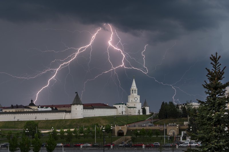 казань, гроза, молния, туча, город, кремль Озарениеphoto preview