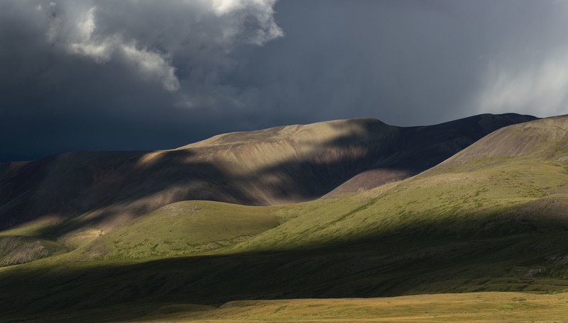 укок, плато, горы, свет, тень, закат, облака, вечер, путешествие, лето Свет и теньphoto preview