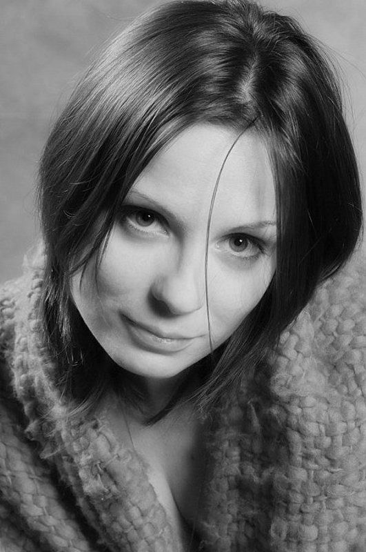 мария девушка взгляд плед просто Марияphoto preview