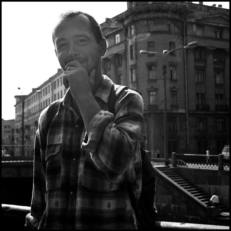 Смущенныйphoto preview