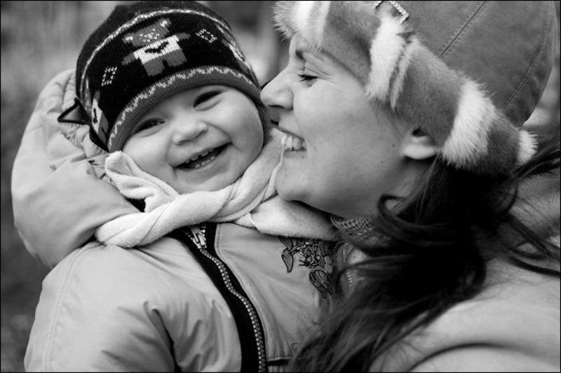 весна смех ребенок мама Веселовесеннееphoto preview