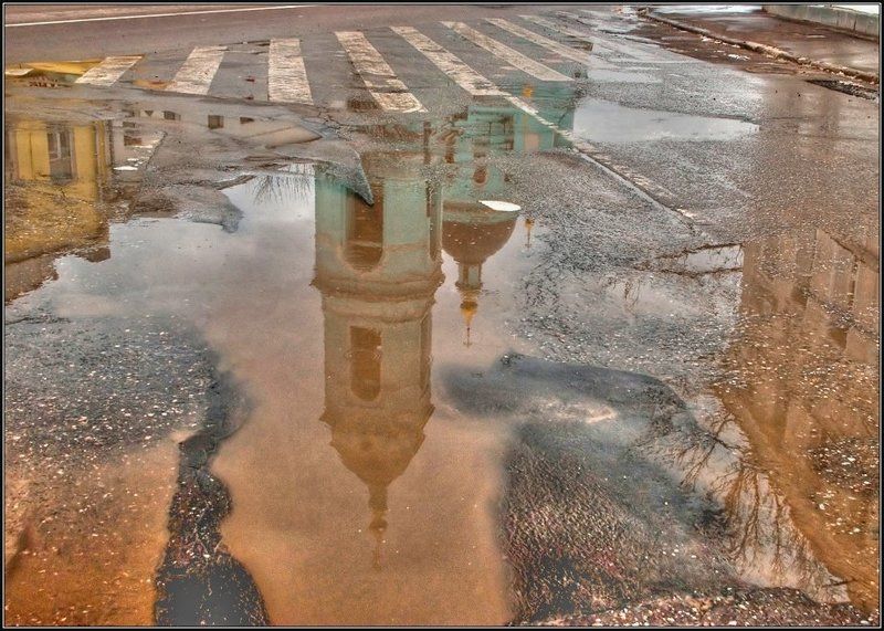 весна, отражение, лужа, церковь Жизнь в отражениях_2 цвет фото превью