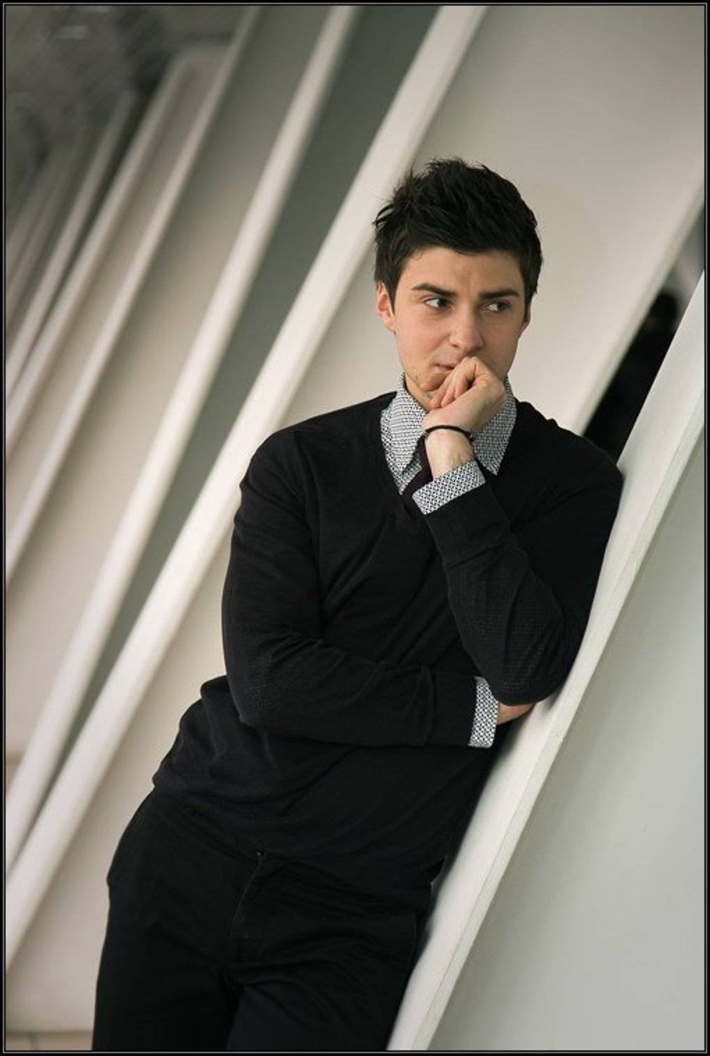 Хмм.... Автор: Gemini москва, портрет, артем, Gemini