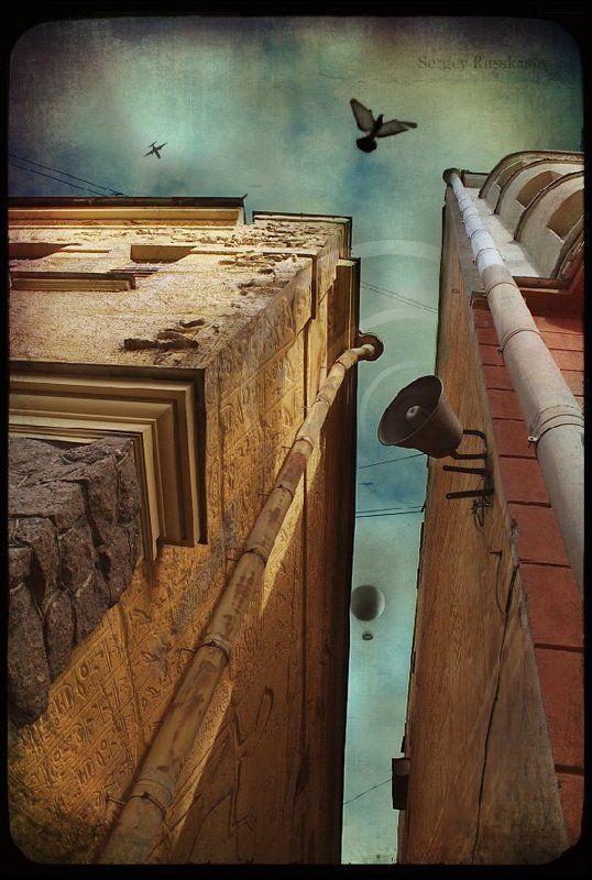 дома, небо, голубь, коллаж, фотошоп, громкоговоритель, самолет, воздушный шар последний звук..photo preview