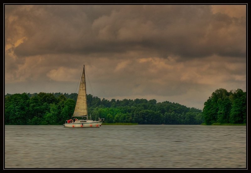 озеро....лодка... ия... Белеет парус одинокий...photo preview