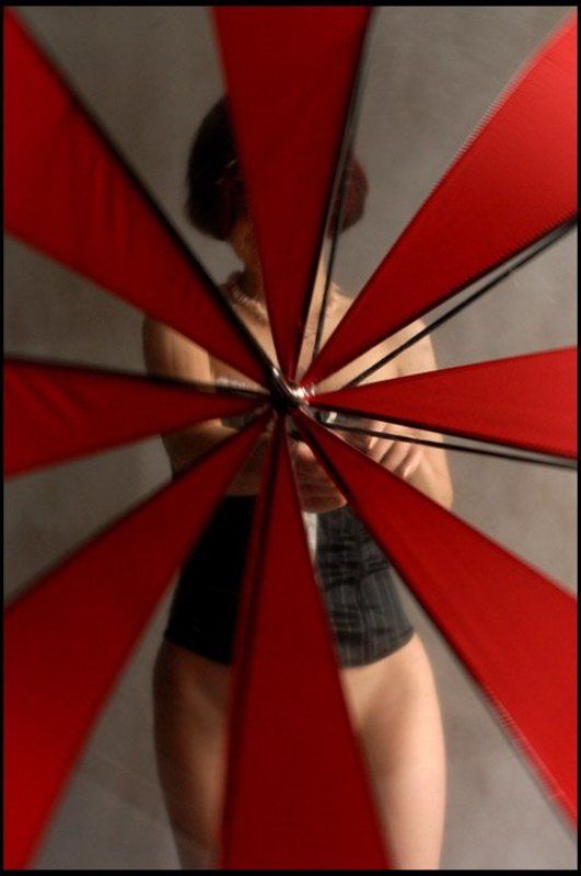 The Red Umbrella фото превью