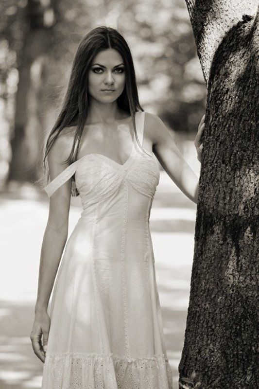 девушка, дерево, парк, весна, судьба Познакомиться говоришь !? ... фото превью