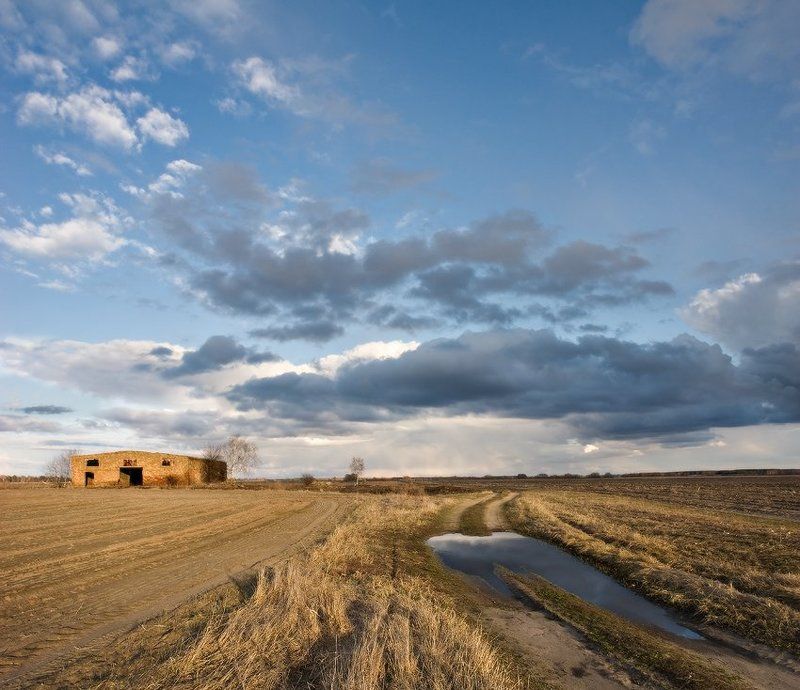 облока, небо, дом, лужа, отражение, дорога, поле photo preview