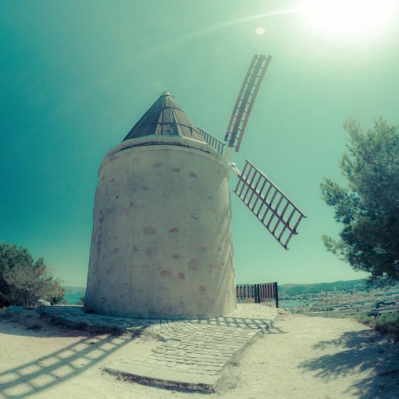 Hot summer day in Martiguesphoto preview