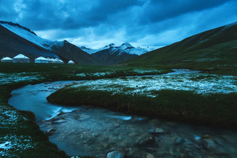 киргизия, кыргызстан, средняя азия, горы, каньон, скалы, пейзаж, весна, ущелье, река, закат Умиротворенный Таш-Рабатphoto preview