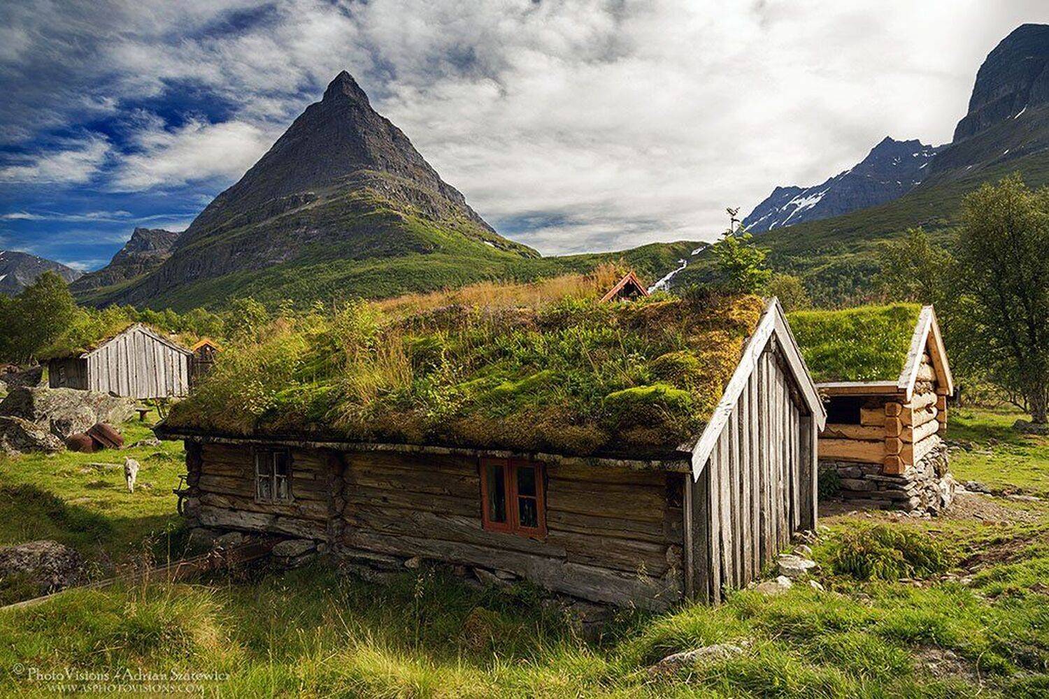 trollheimen,mountains,cabin,village,norway,norwegian,scandinavia,scanidnavian,original,architecture,summer,, Adrian Szatewicz