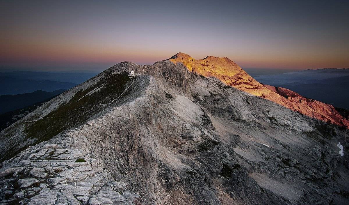 :). Автор: Иван Георгиев , Иван Георгиев