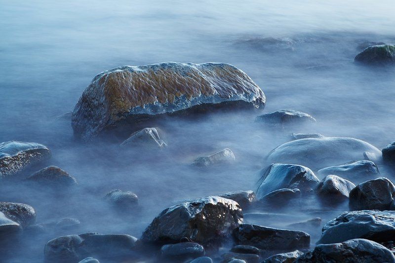 Камни в водеphoto preview