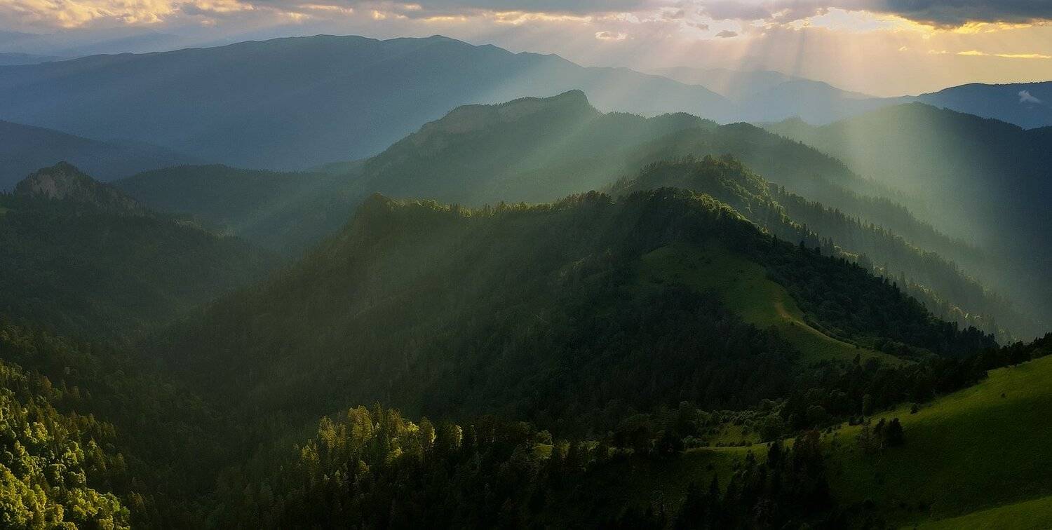 ДА БУДЕТ СВЕТ !. Автор: FEDOR горы, кавказ, закат, свет, август , тхачи, FEDOR