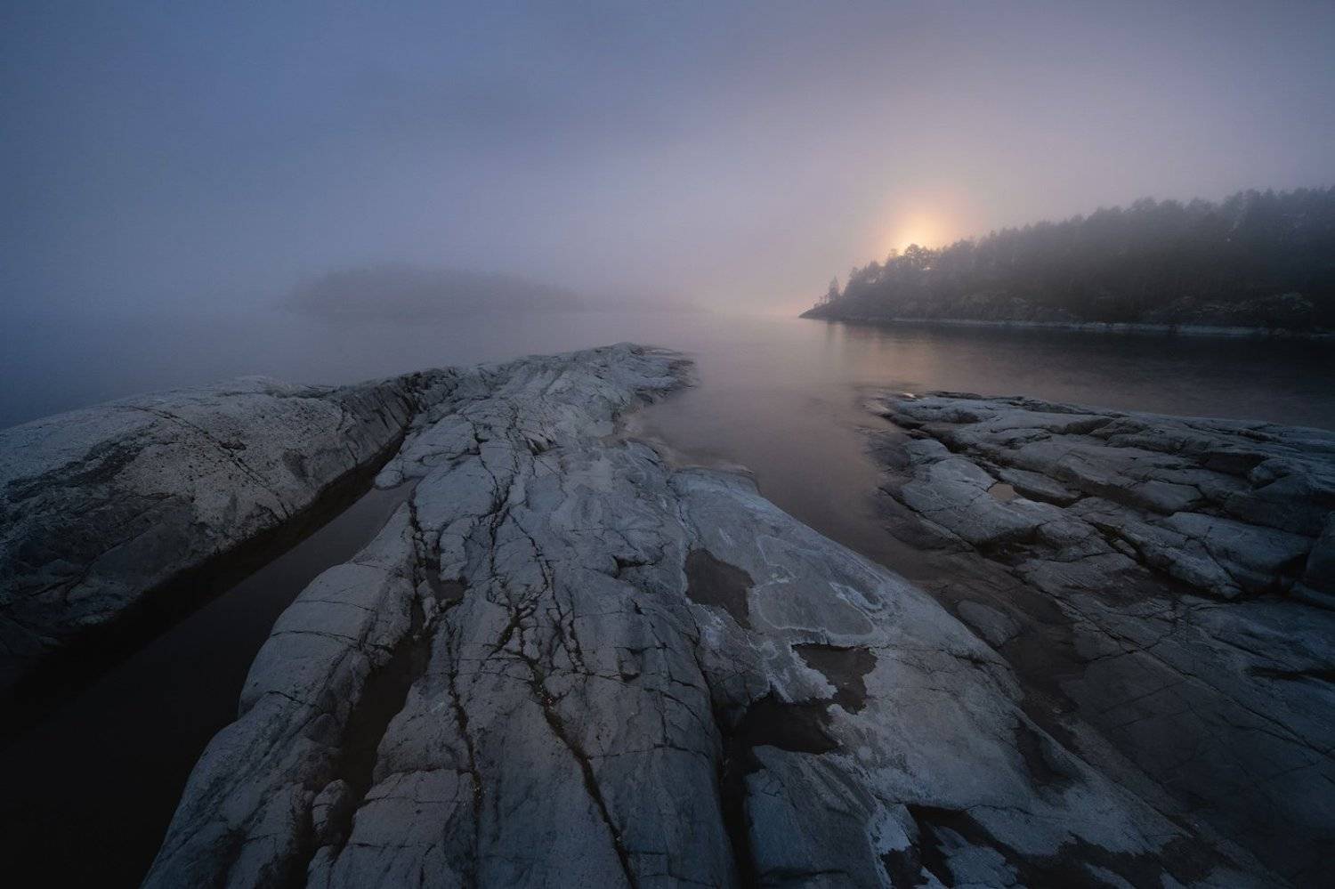 Карелия, Ладожское озеро, шхеры, ночное фото, луна, Арсений Кашкаров