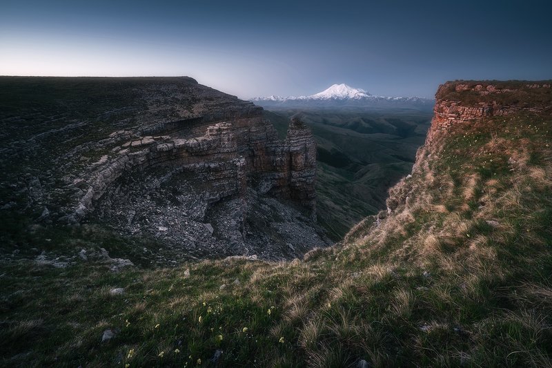 рассвет, горы, плато, кавказ, пейзаж, карачаево-черкесия, бермамыт, эльбрус Молчаливые амфитеатры Бермамытаphoto preview