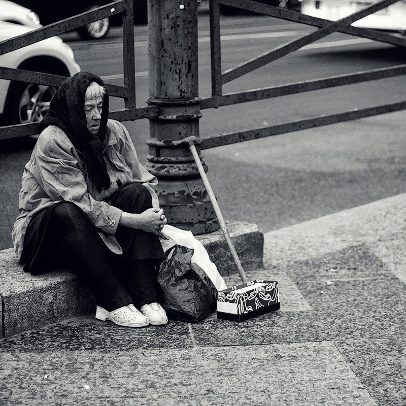 город, питер, люди, чб на Сеннойphoto preview