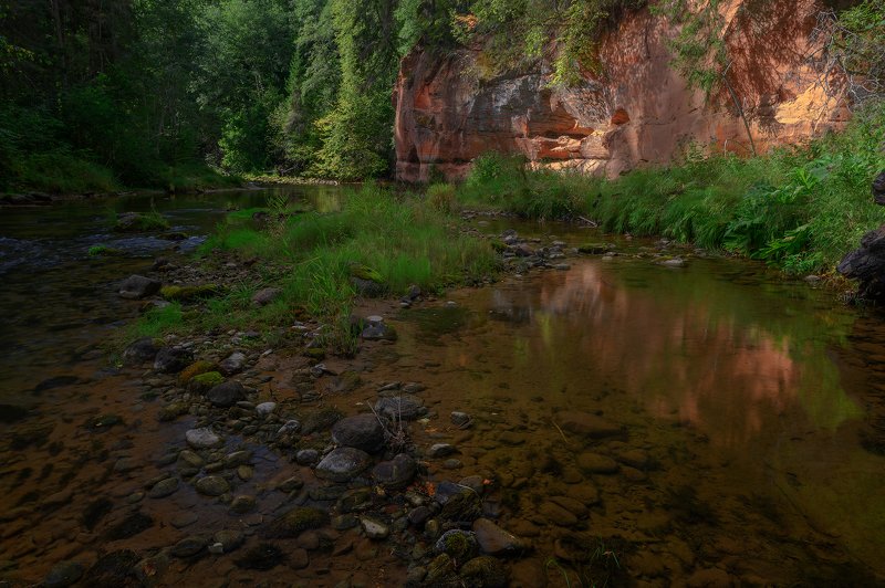 Amata. Hawk rock.photo preview