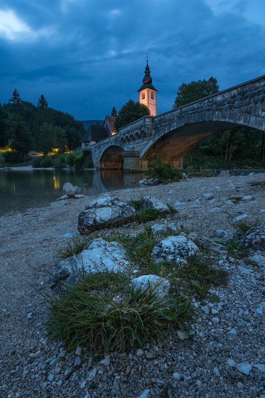 синий час, вечер, словения, slovenia, бохинь, bohinj, озеро, церковь, подсветка, камни Синий час у озера Бохинь фото превью