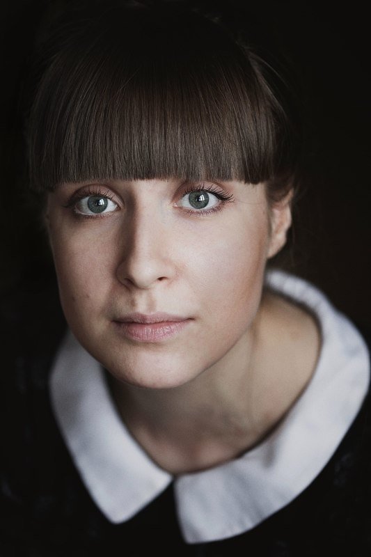 женский портрет, портрет, глаза, взгляд, добро, спокойствие, воротник Аняphoto preview