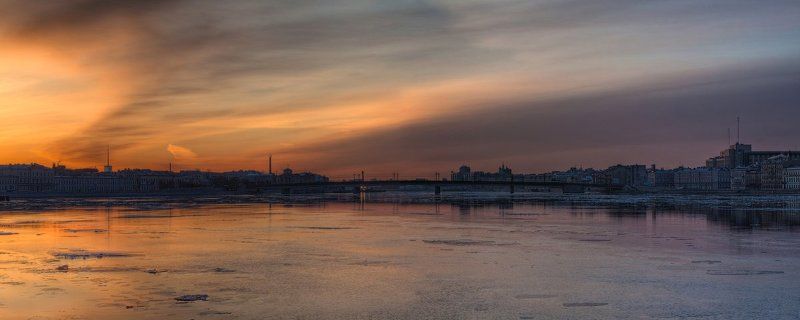 Пожар восхода над спящим городомphoto preview