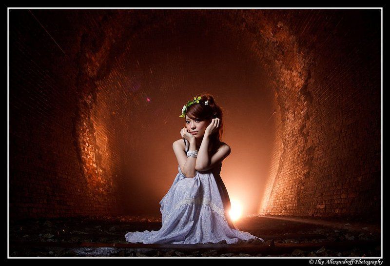 fairy, golden, strobist, tunnel Fairy of the Golden Tunnelphoto preview
