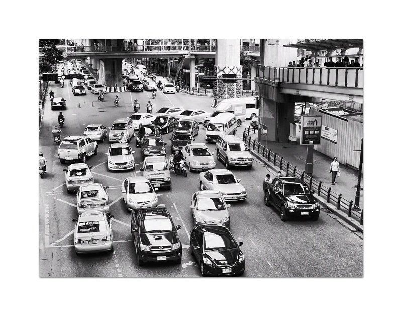 город, пробка. час пик Как сложно жить в час пикphoto preview