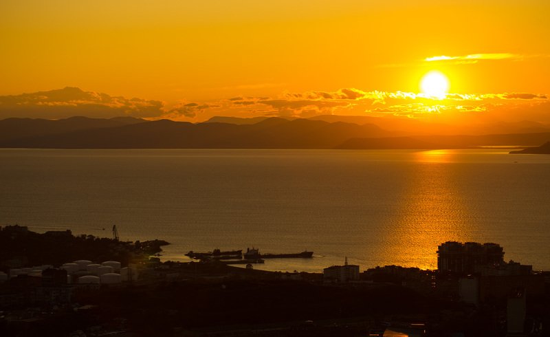 закат, море, владивосток, приморский край, россия. За утром- день. За днем- закат.photo preview