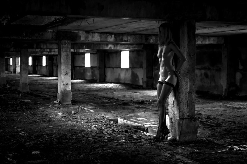 девушка, женщина, ню, черно-белое Крахphoto preview