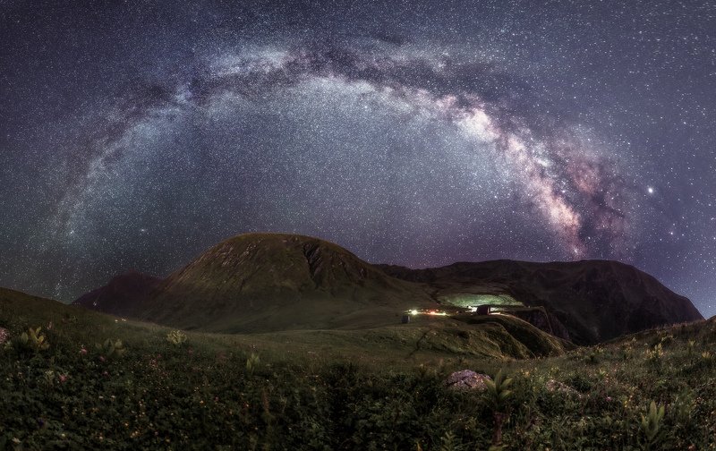 Сочи, горы, пейзаж, Красная Поляна, Бзерпский карниз, горы, лето, ночь, млечный путь Звездная аркаphoto preview