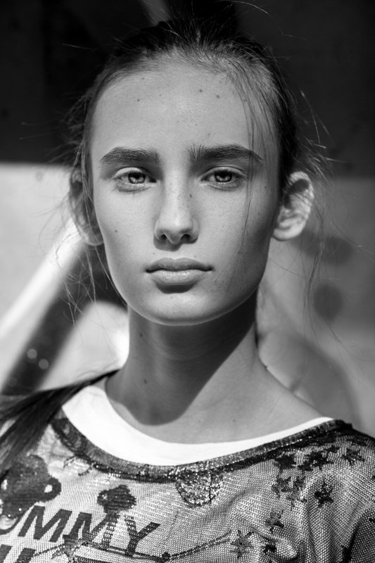 Model, Asen Andreev, Asen Andreev Photography, Pose, B&W, Black&White, Monochrome, Portrait, Natural, Natural Light,  ILONAphoto preview