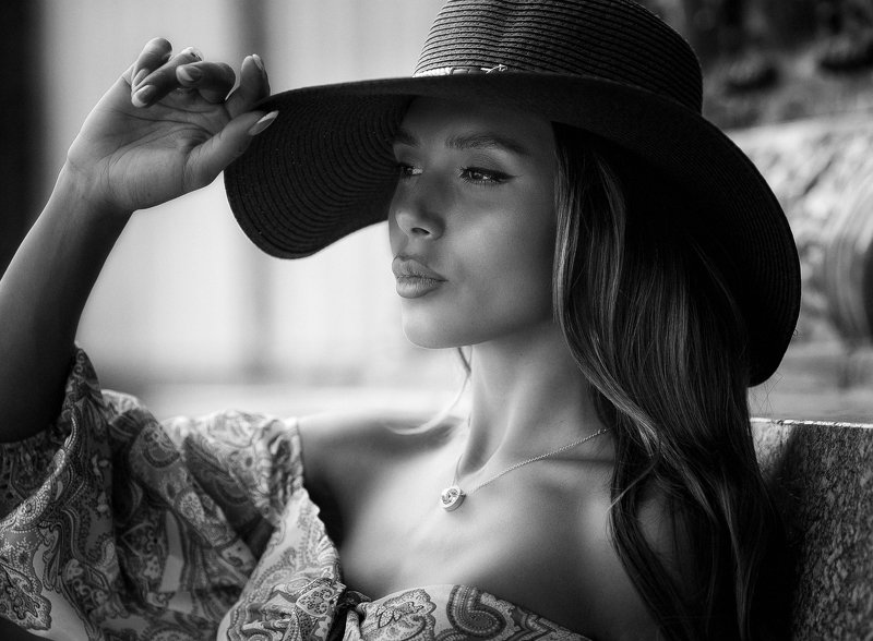 karenabramyan,portrait,art,picture,girl,dress,fashion,dailyart,dailypic,,cute,nice,karenabramyanphotography,style Libertaphoto preview