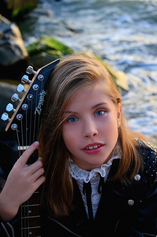 Rock girlphoto preview