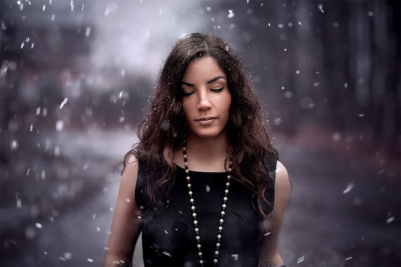 портрет, девушка, снег первый снегphoto preview