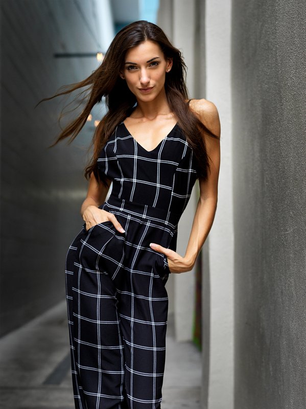 beauty, beauty photographer, model, headshot, closeup, makeup, long hair, eyes, facial, photographer, photography, outdoor, natural light Jennaphoto preview