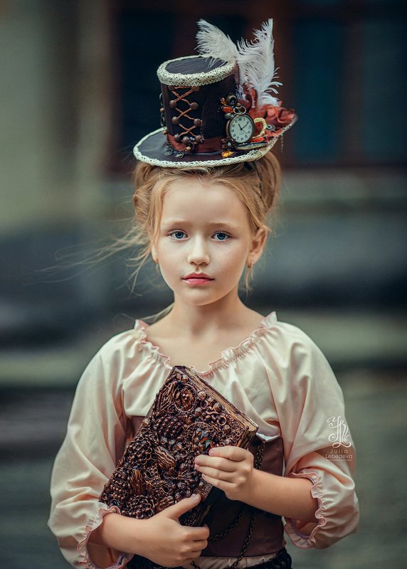 #girl #portrait #beauty #lady #135mm #pretty photo preview