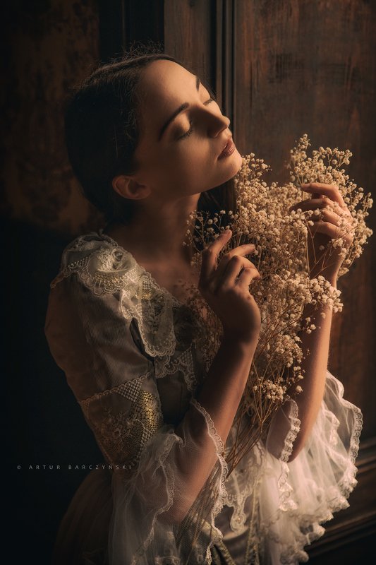 #magdazawada, #portrait, #poland, #palace, #folowers, #girl a dayphoto preview