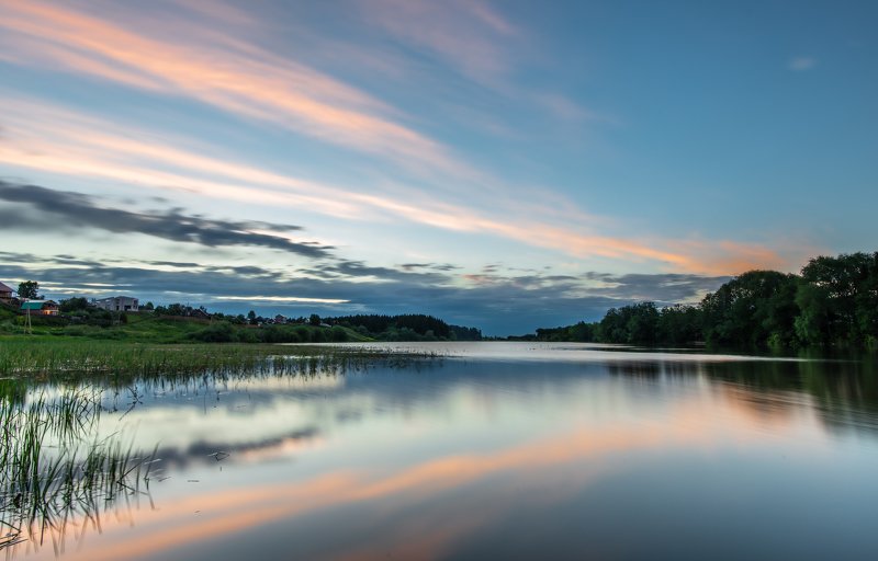 Утро над озеромphoto preview