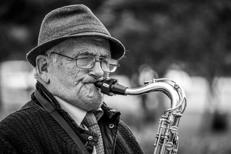 Саксофонистphoto preview