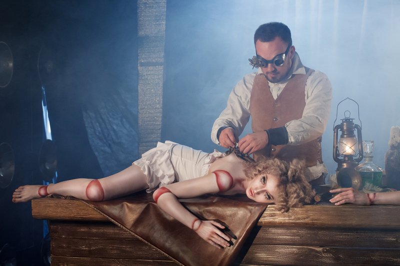 Продавец куколphoto preview