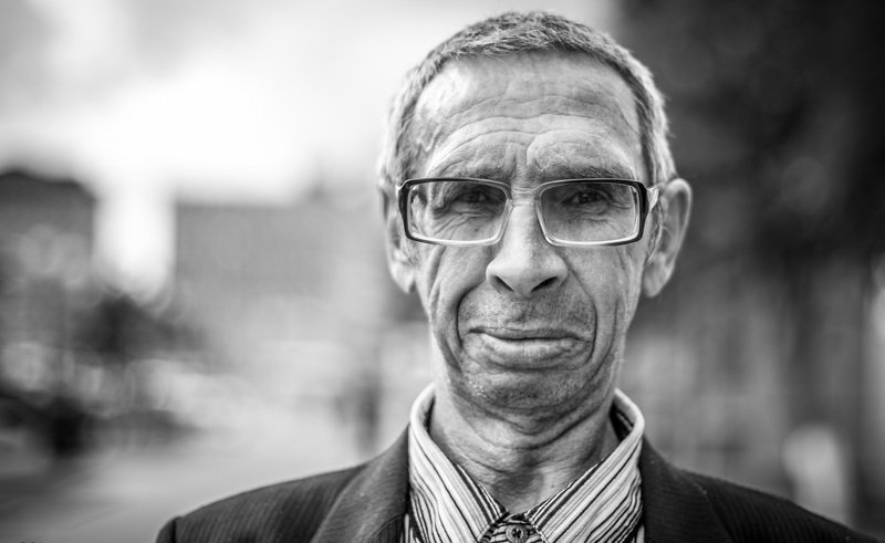 Странный прохожийphoto preview