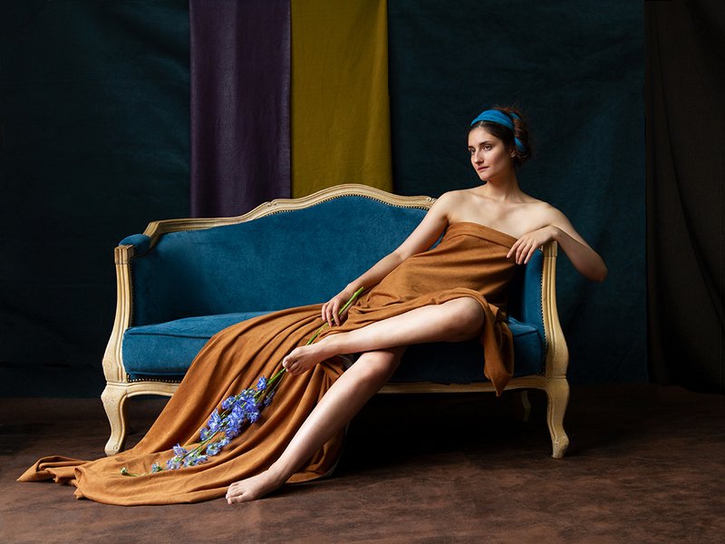 fine art portrait Дама с ирисами. фото превью