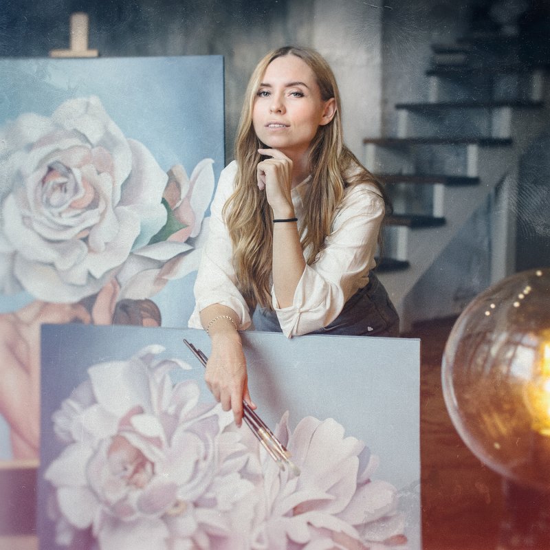 ната, в мастерской, картины, живопись В мастерской.photo preview