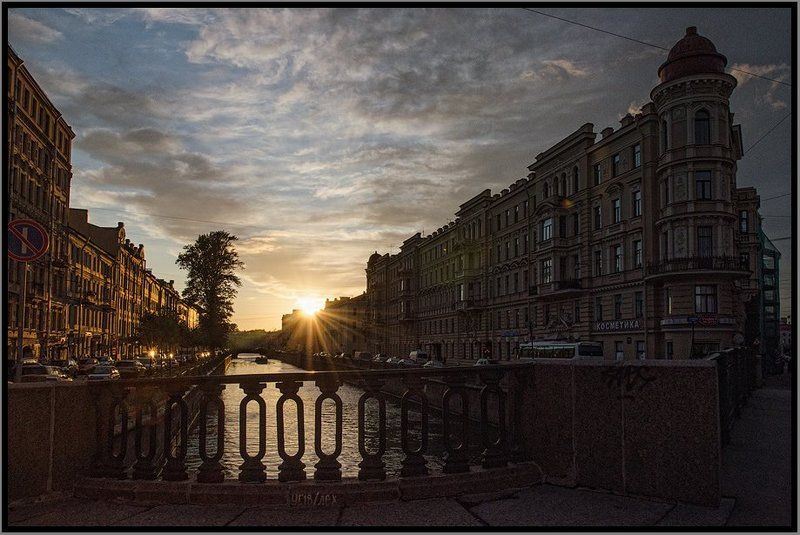 Закат на Грибоедовском каналеphoto preview