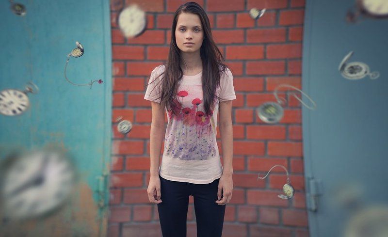 вермя, девушка, часы, летят, замерло, стоят, в воздухе Time... фото превью