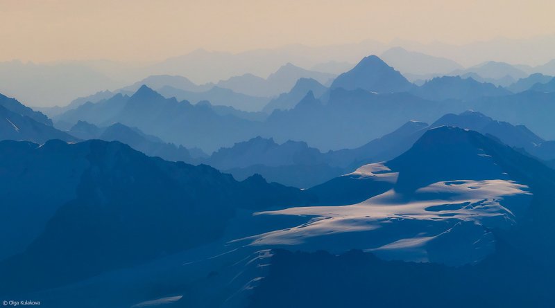 тянь-шань, горы, рассвет, мраморная стена Призрачный Тянь-Шаньphoto preview