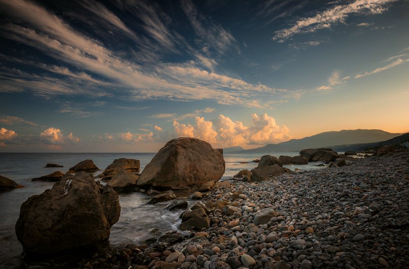крым, пейзаж, лето, вода, море, вечер, камни, сотера, закат, облака, горы Вечерний разгон облаков.photo preview