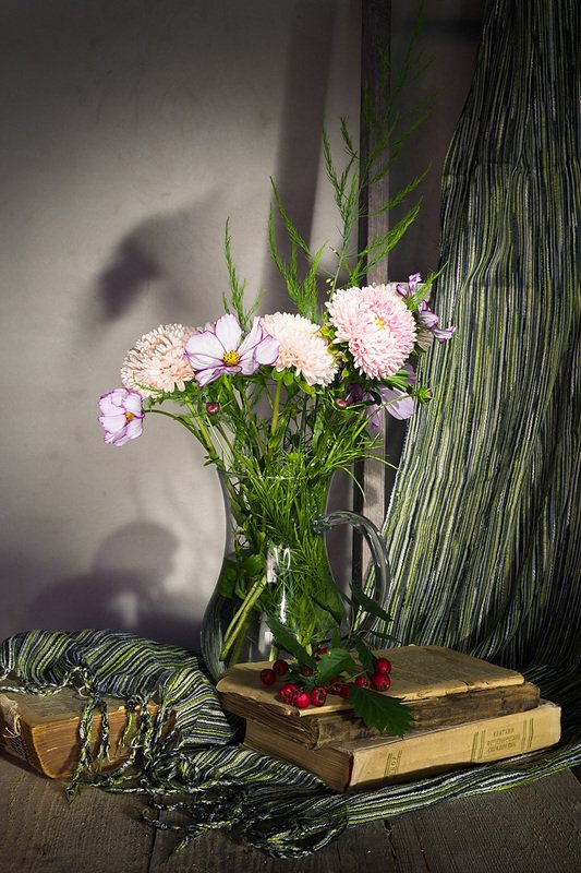 Натюрморт с космеямиphoto preview