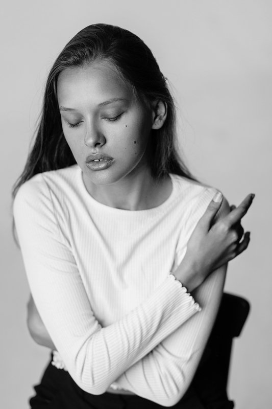 Portrait, girl, black & white, девушка, портрет в студии, крупный портрет Ksushaphoto preview